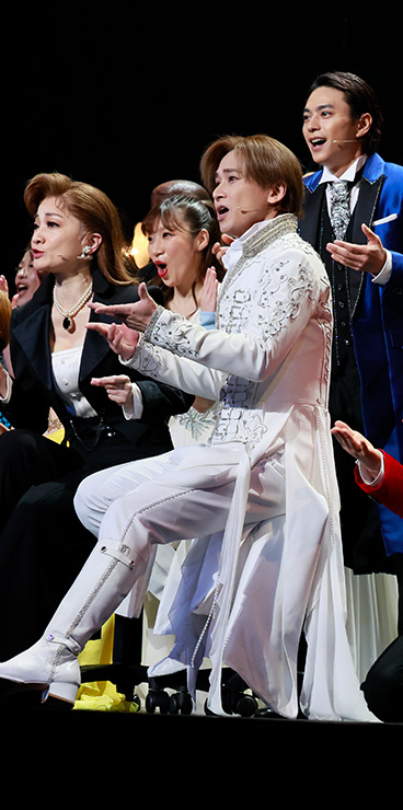 Stage photo 1-2